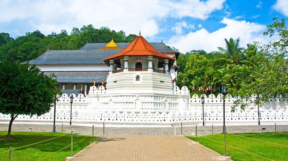 Temple of the Sacred Tooth, Kandy